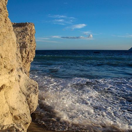 La Palmera. El Amanecer En El Parque Natural Agua Amarga  Kültér fotó